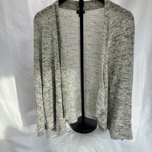 Torrid Cardigan Sweater Grey, White & Gold Metallic Knit Women’s Plus 1